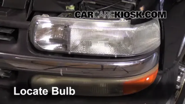2000 Chevrolet Silverado 1500 4.3L V6 Standard Cab Pickup (2 Door) Lights Turn Signal - Front (replace bulb)